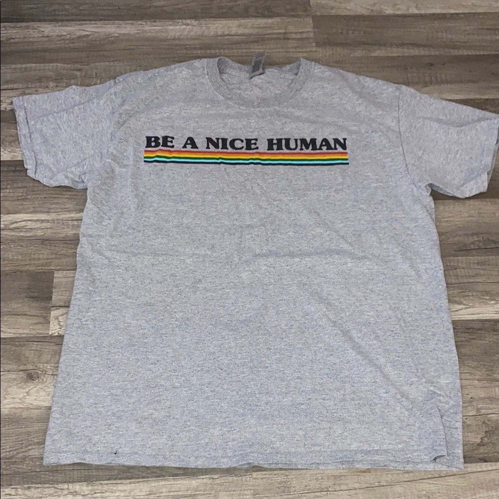 ❤️ 3/$15 Gray Short Sleeve Tee Be a Nice Human - Picture 2 of 3